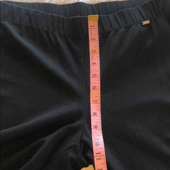 St John black crop pants with bottom side zippers - Picture 8 of 9